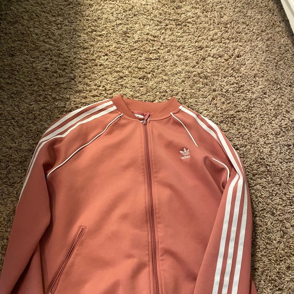 Hoodies and wind breakers ! - Picture 6 of 12